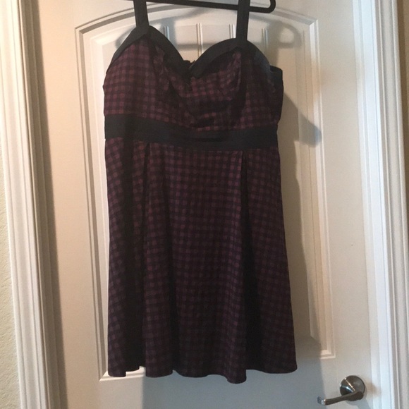 Hot Topic Dresses & Skirts - Sweetheart Neckline A-line Dress